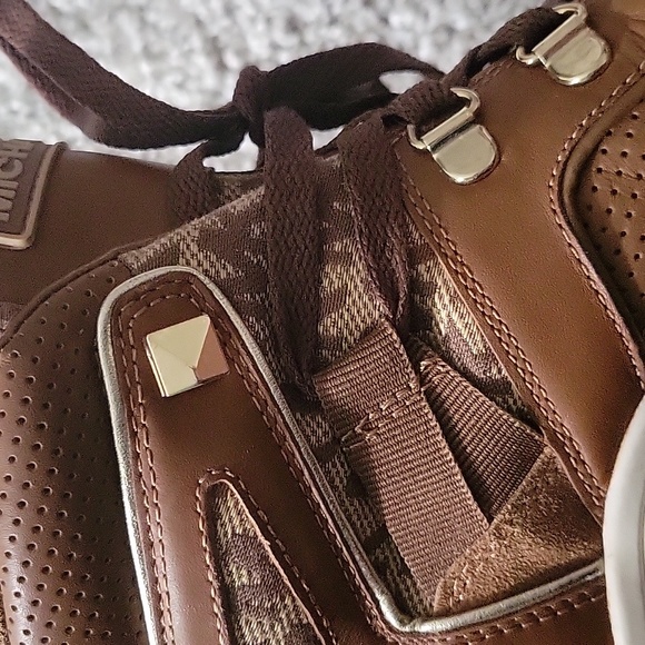 MICHAEL MICHAEL KORS Brooke Leather and Logo Boot - Picture 10 of 13